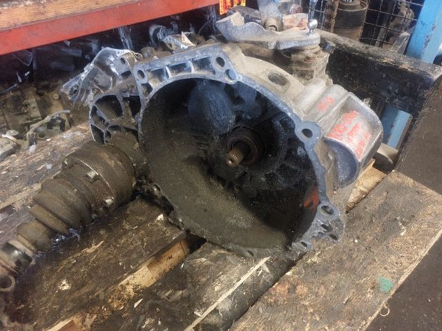 bontott VW BORA Váltó (Mechanikus)