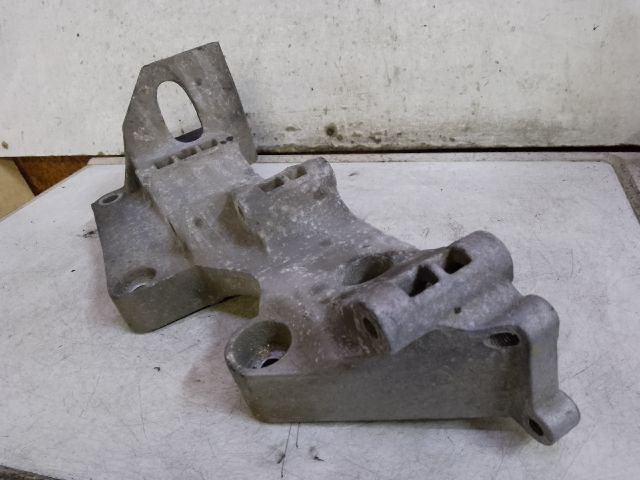 bontott VW BORA Generátor Tartó Bak