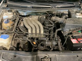 bontott VW BORA Motor (Fűzött blokk hengerfejjel)