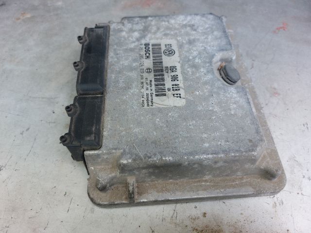 bontott VW BORA Motorvezérlő