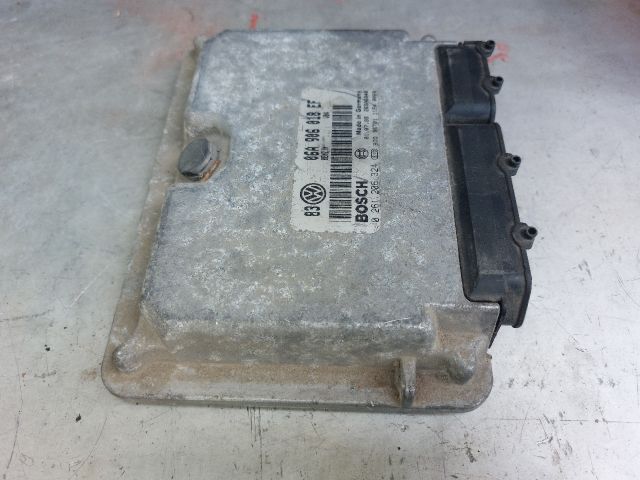 bontott VW BORA Motorvezérlő