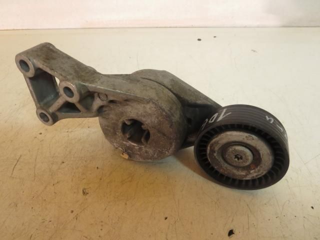 bontott VW BORA Szíjfeszítő Görgő