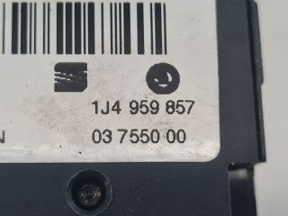 bontott VW BORA Ablakemelő Kapcsoló Négyes / Kettes