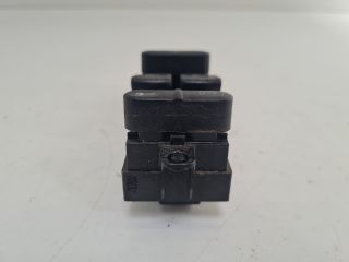 bontott VW BORA Ablakemelő Kapcsoló Négyes / Kettes