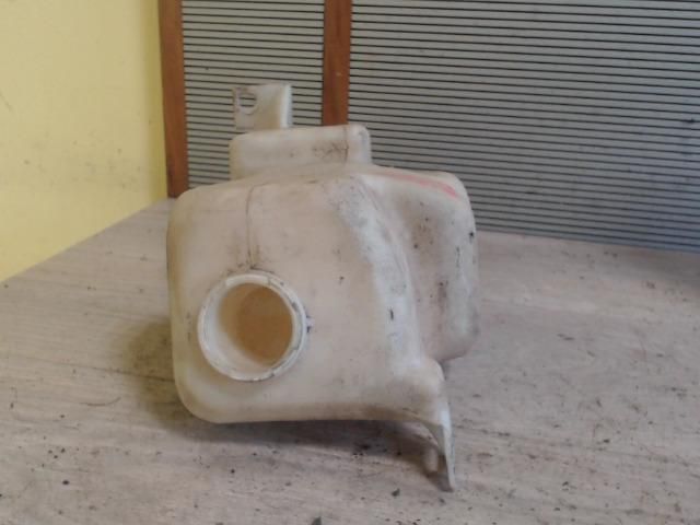 bontott VW BORA Ablakmosó Tartály