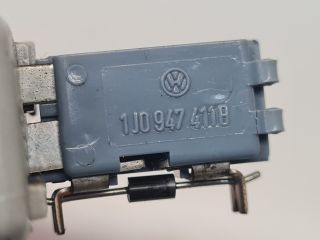 bontott VW BORA Ajtó Világítás