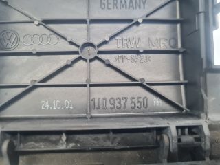 bontott VW BORA Akkumulátor Tartó