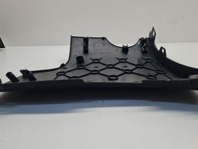 bontott VW BORA Alsó Kormányoszlop Burkolat