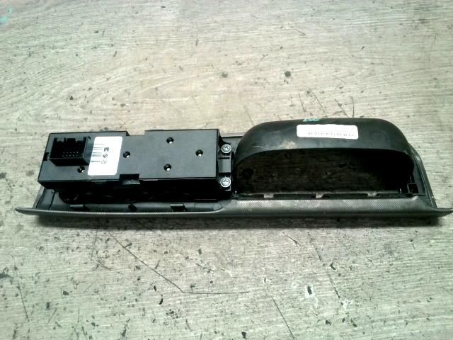 bontott VW BORA Bal első Ablakemelő Kapcsoló