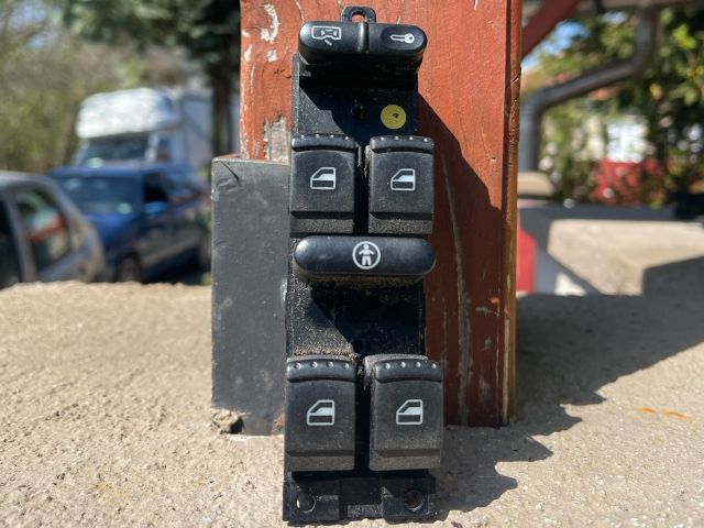 bontott VW BORA Bal első Ablakemelő Kapcsoló