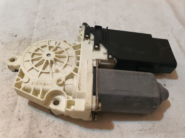 bontott VW BORA Bal első Ablakemelő Motor