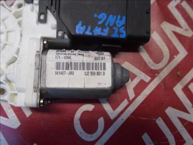 bontott VW BORA Bal első Ablakemelő Motor