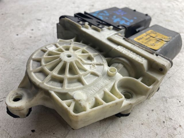 bontott VW BORA Bal első Ablakemelő Motor