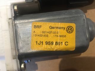 bontott VW BORA Bal első Ablakemelő Motor