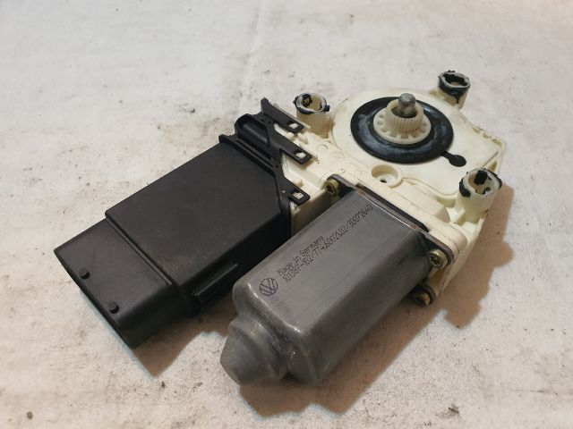 bontott VW BORA Bal első Ablakemelő Motor