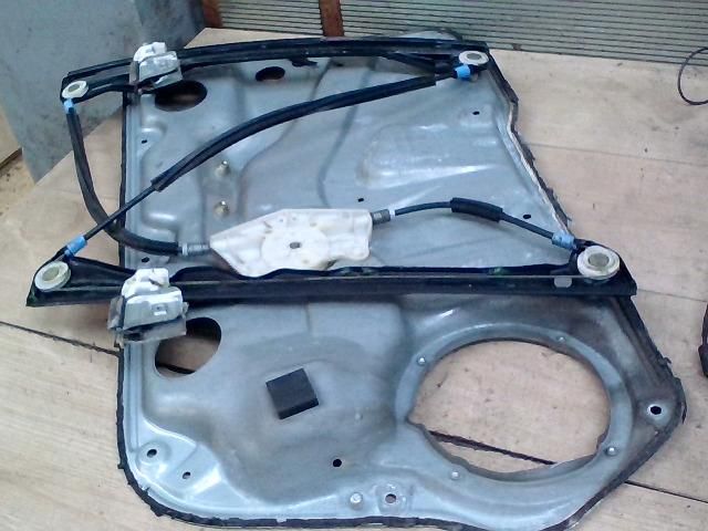 bontott VW BORA Bal első Ablakemelő Szerkezet (Elektromos)