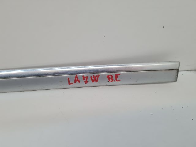 bontott VW BORA Bal első Ajtó Díszléc