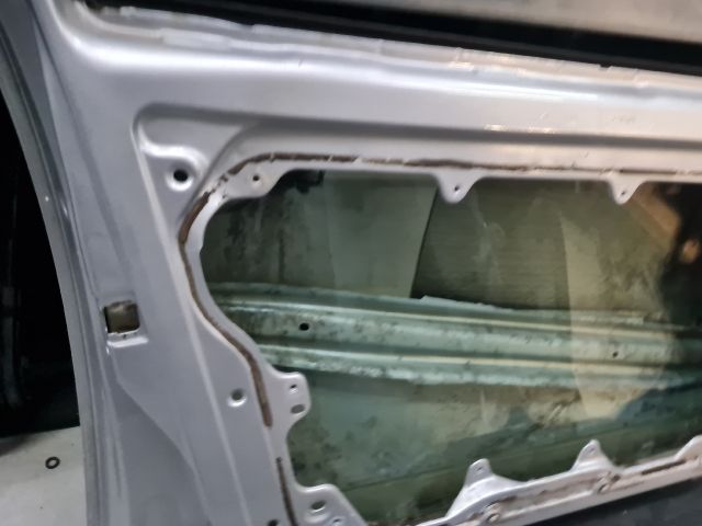 bontott VW BORA Bal első Ajtó (Üres lemez)