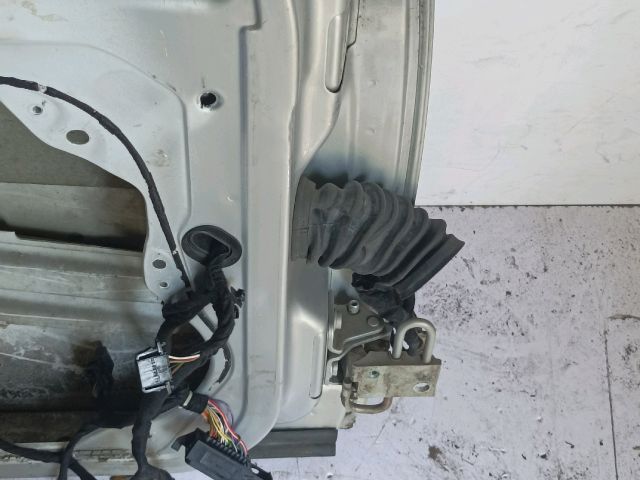 bontott VW BORA Bal első Ajtó (Üres lemez)