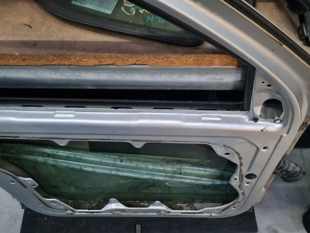 bontott VW BORA Bal első Ajtó (Üres lemez)