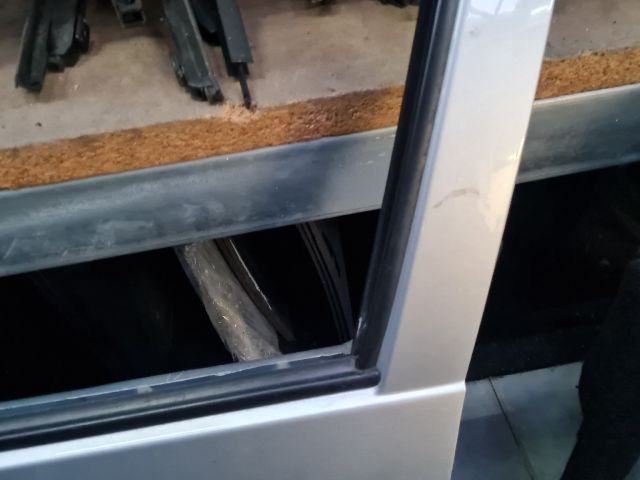 bontott VW BORA Bal első Ajtó (Üres lemez)