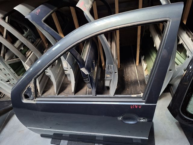 bontott VW BORA Bal első Ajtó (Üres lemez)