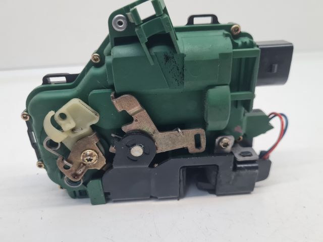 bontott VW BORA Bal első Ajtózár