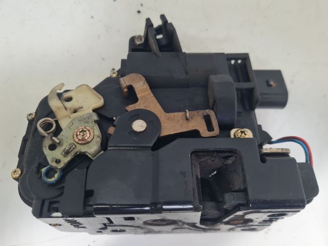 bontott VW BORA Bal első Ajtózár