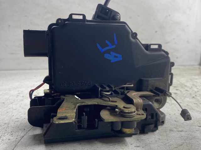 bontott VW BORA Bal első Ajtózár