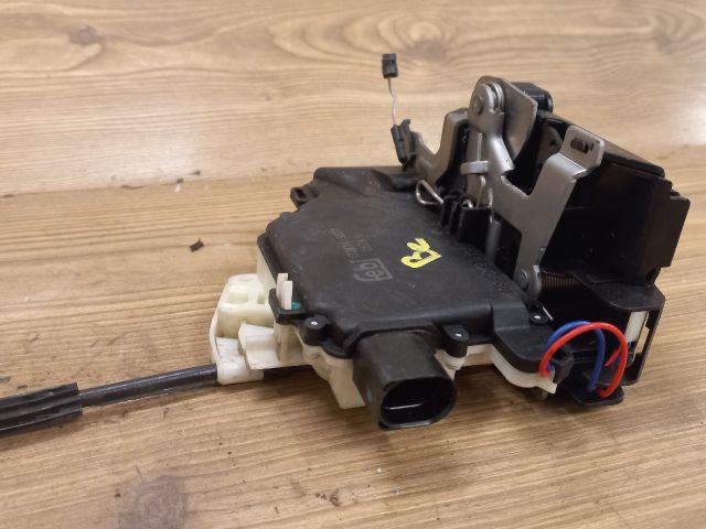 bontott VW BORA Bal első Ajtózár