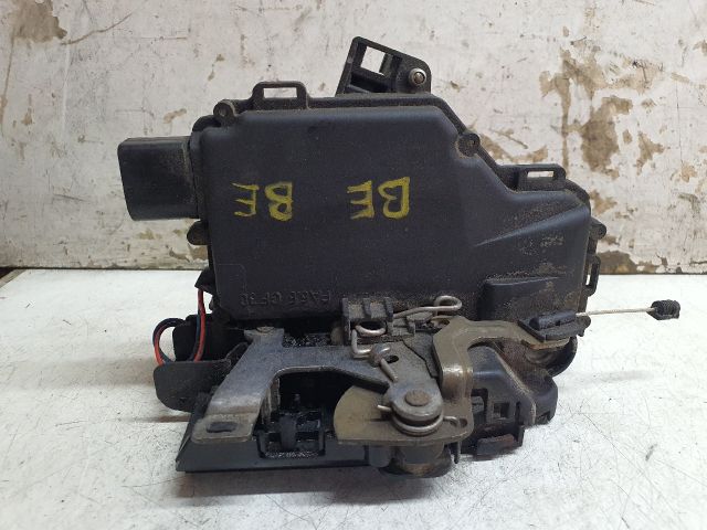 bontott VW BORA Bal első Ajtózár