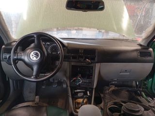 bontott VW BORA Bal első Alsó Zsanér