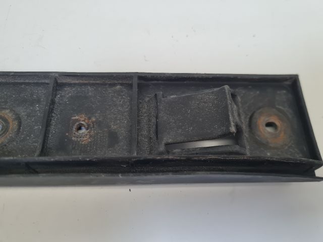 bontott VW BORA Bal első Lökhárító Tartó (Műanyag)