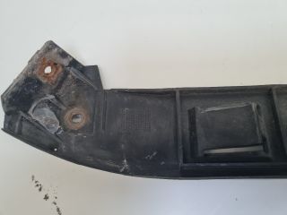 bontott VW BORA Bal első Lökhárító Tartó (Műanyag)