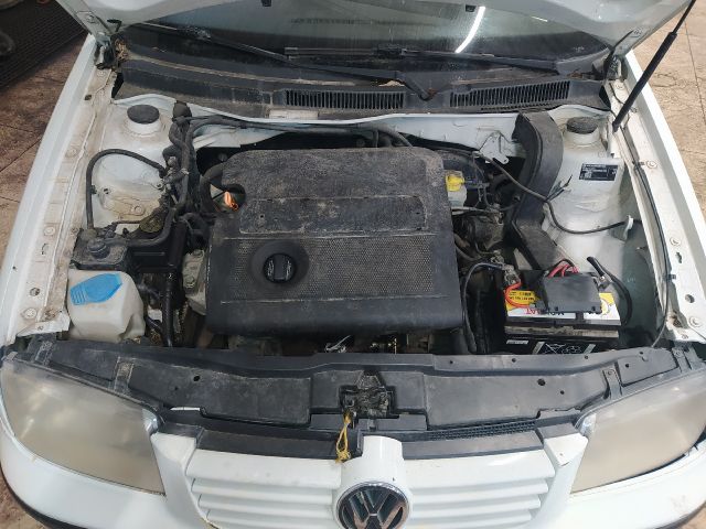 bontott VW BORA Bal első Sárvédő Irányjelző