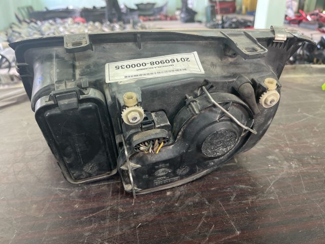 bontott VW BORA Bal Fényszóró