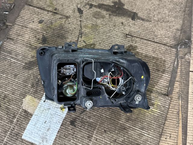 bontott VW BORA Bal Fényszóró