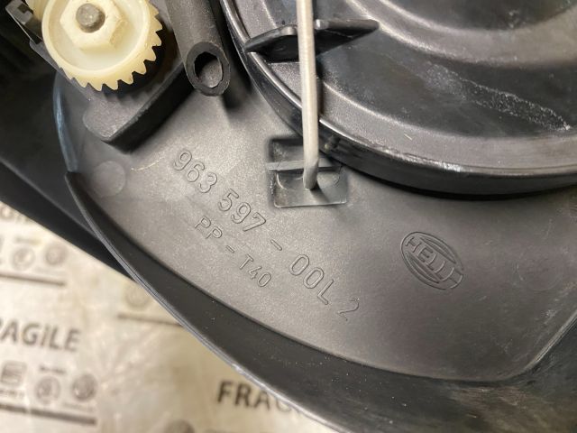 bontott VW BORA Bal Fényszóró