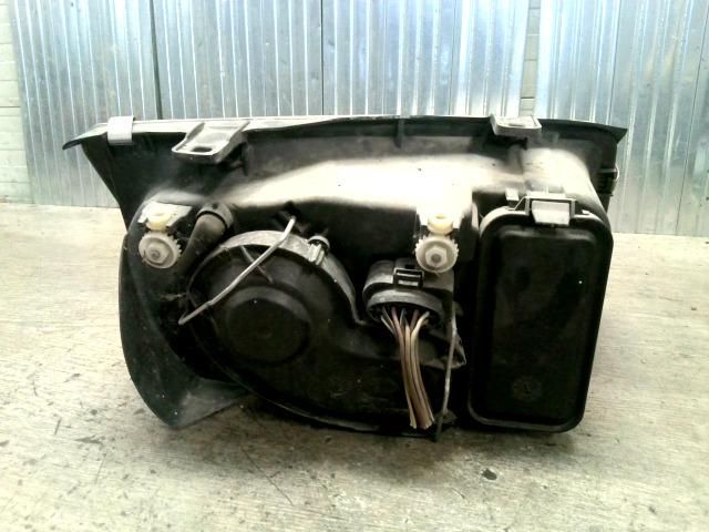 bontott VW BORA Bal Fényszóró