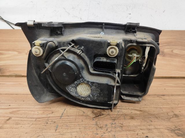 bontott VW BORA Bal Fényszóró