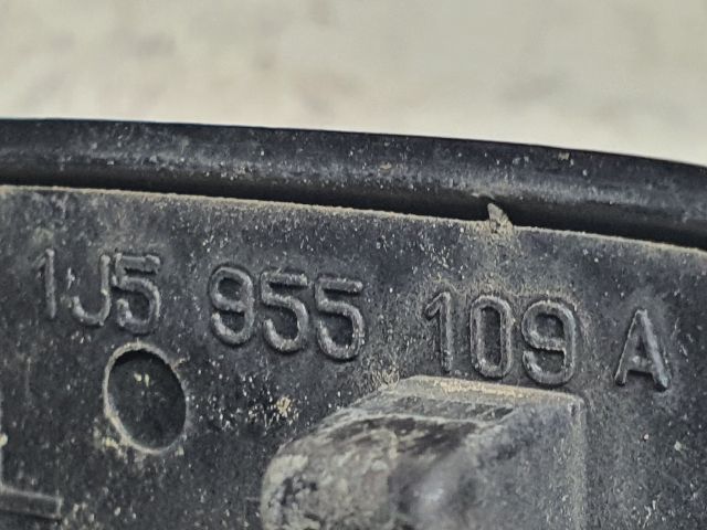 bontott VW BORA Bal Fényszórómosó Fedél