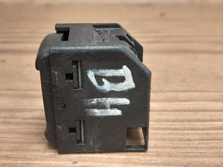 bontott VW BORA Bal hátsó Ablakemelő Kapcsoló