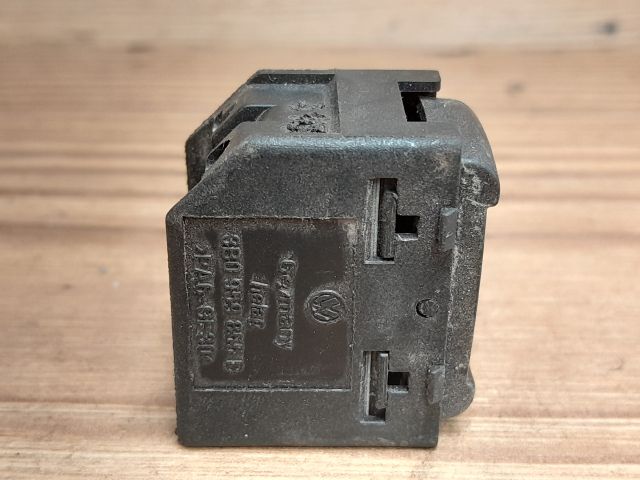 bontott VW BORA Bal hátsó Ablakemelő Kapcsoló