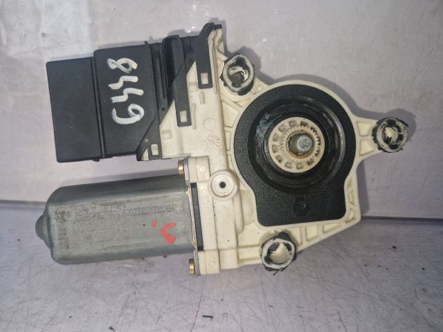 bontott VW BORA Bal hátsó Ablakemelő Motor