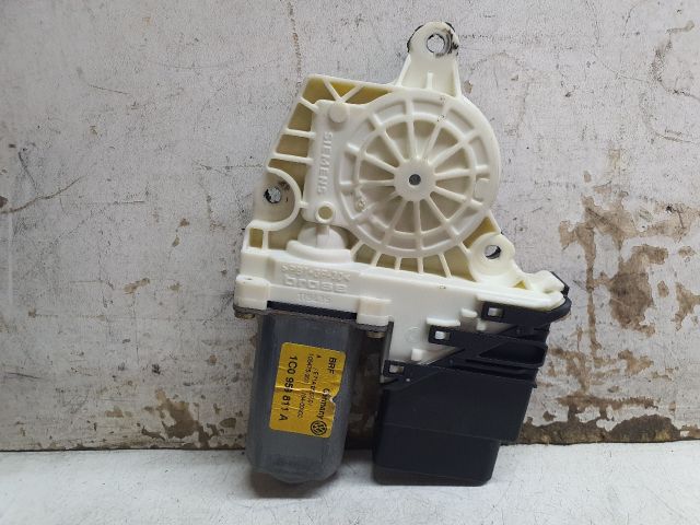 bontott VW BORA Bal hátsó Ablakemelő Motor