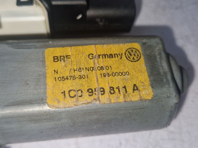 bontott VW BORA Bal hátsó Ablakemelő Motor