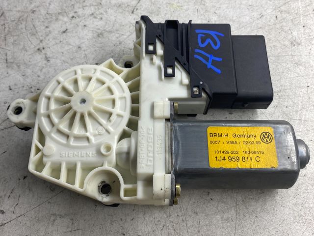 bontott VW BORA Bal hátsó Ablakemelő Motor