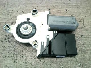 bontott VW BORA Bal hátsó Ablakemelő Motor