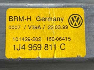 bontott VW BORA Bal hátsó Ablakemelő Motor