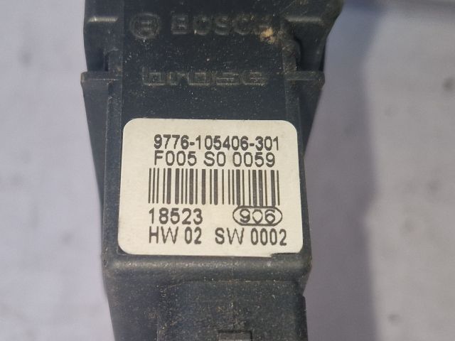 bontott VW BORA Bal hátsó Ablakemelő Motor